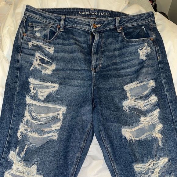 American eagle distressed boyfriend jeans size 20 - Picture 2 of 2